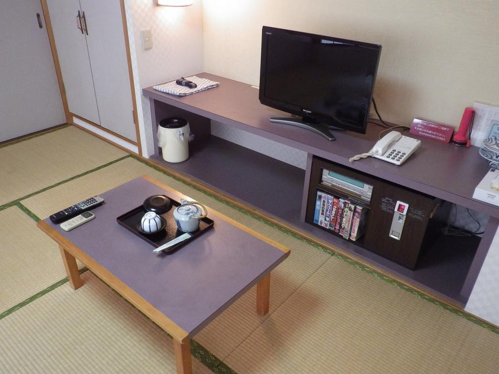 Uokagi Ryokan Nagoya Esterno foto